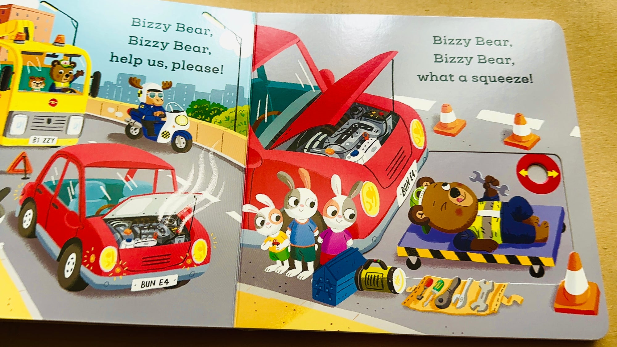 Break Down Truck : Slide , Push , Pull Book