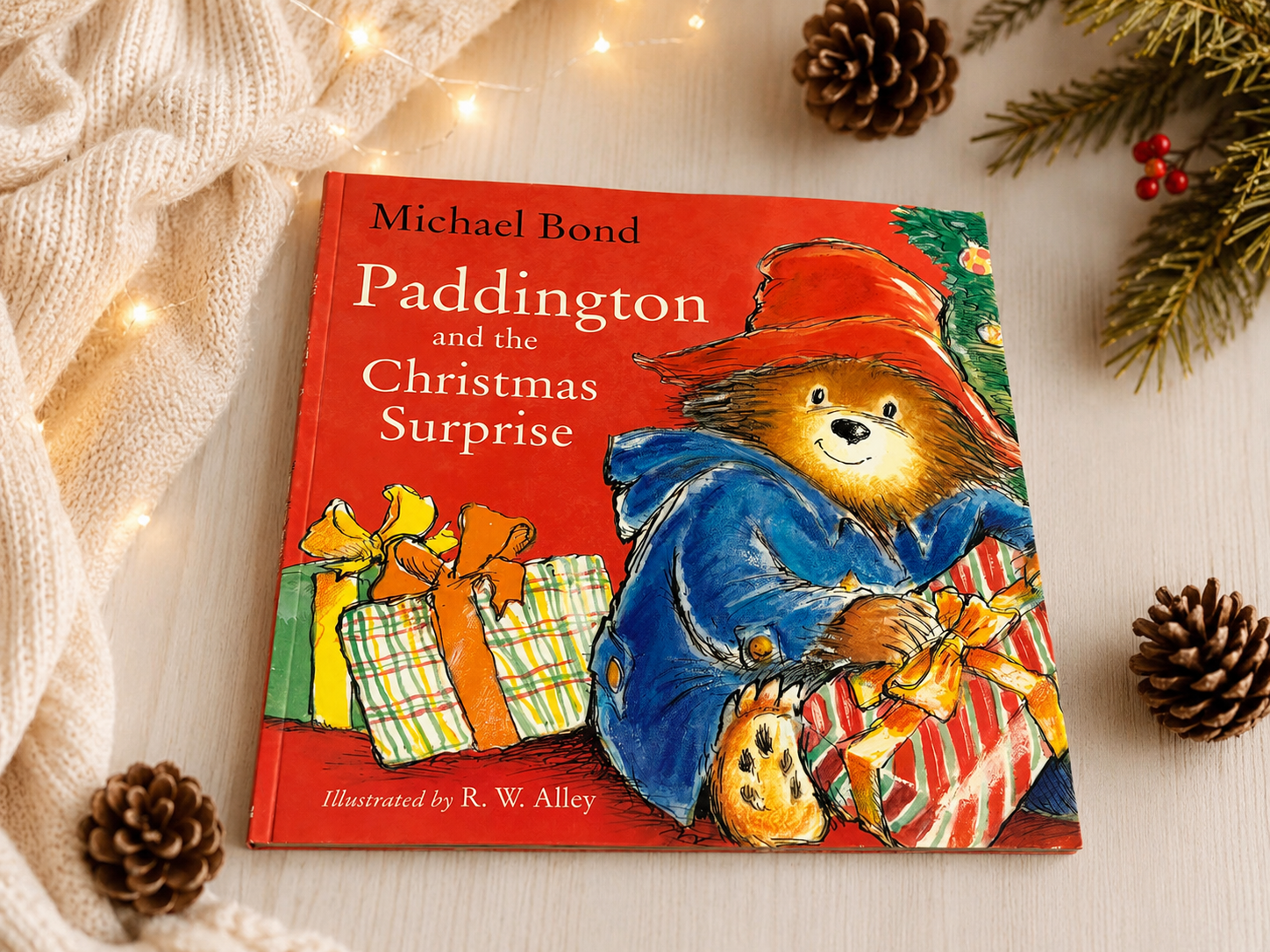 Paddington and the Christmas Surprise